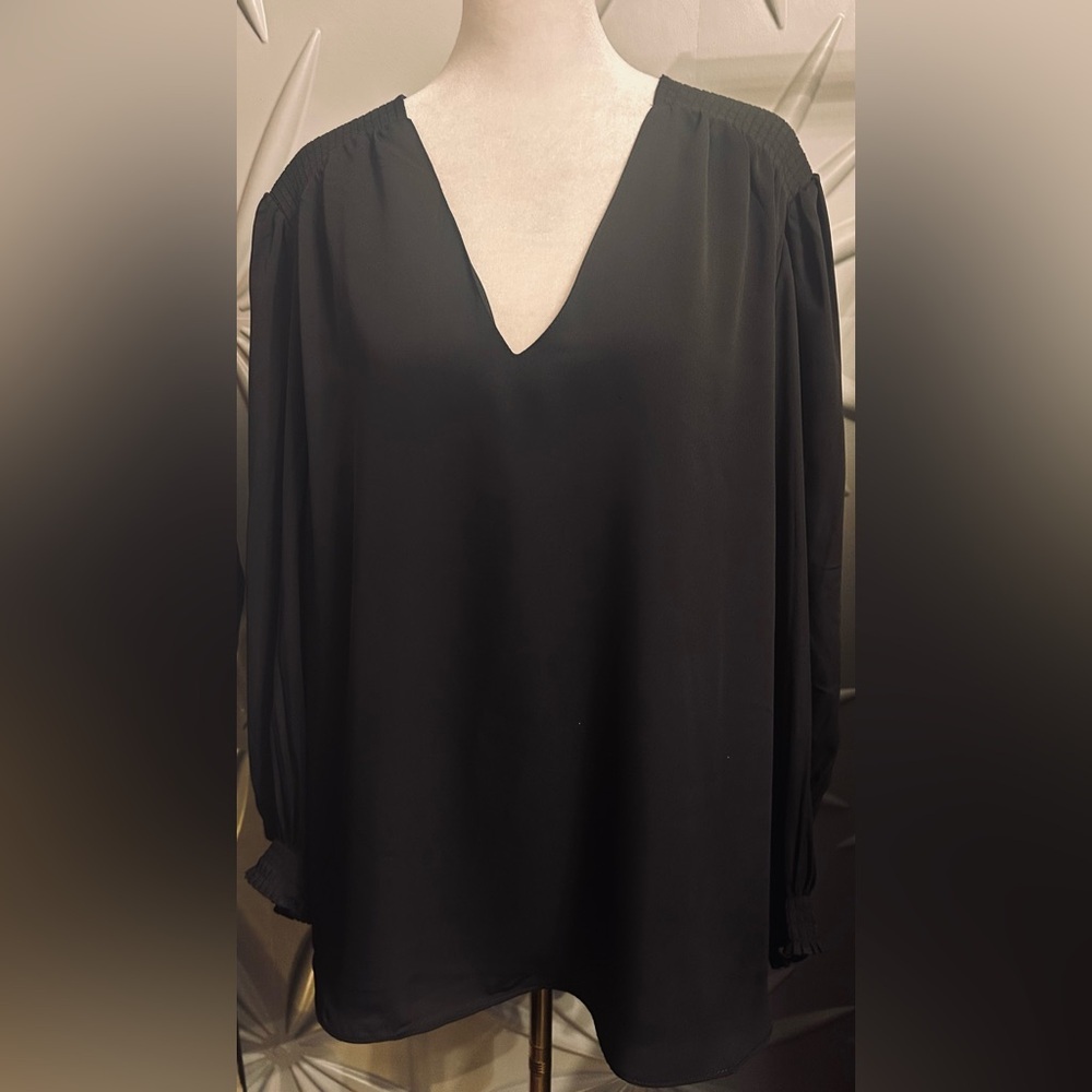NWT Magaschoni SZ 3X Black sheer blouse/V-neck/pleated shoulder & cuffs/bust 58” - Picture 2 of 8
